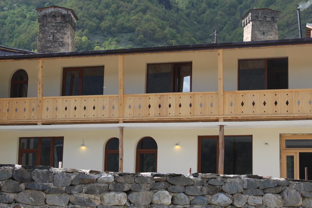 Bapsha Guesthouse Местия Екстериор снимка
